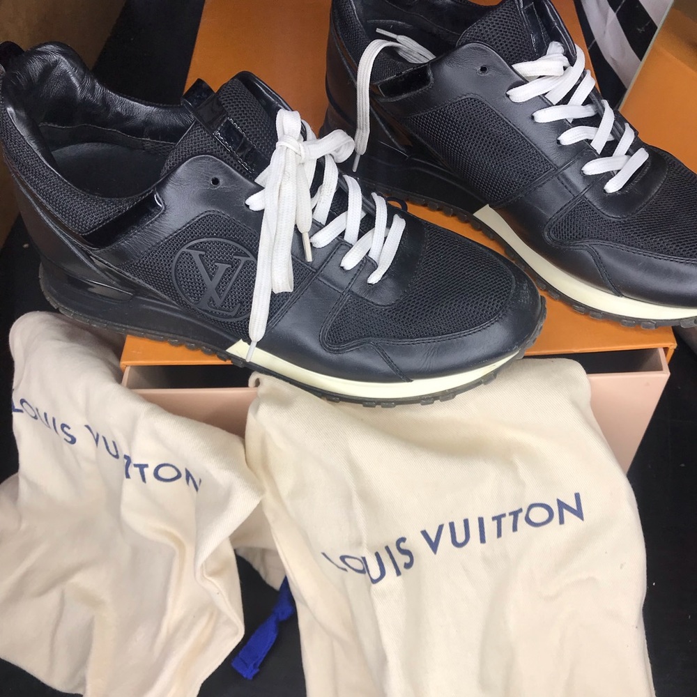 Louis Vuitton Sneakers Women